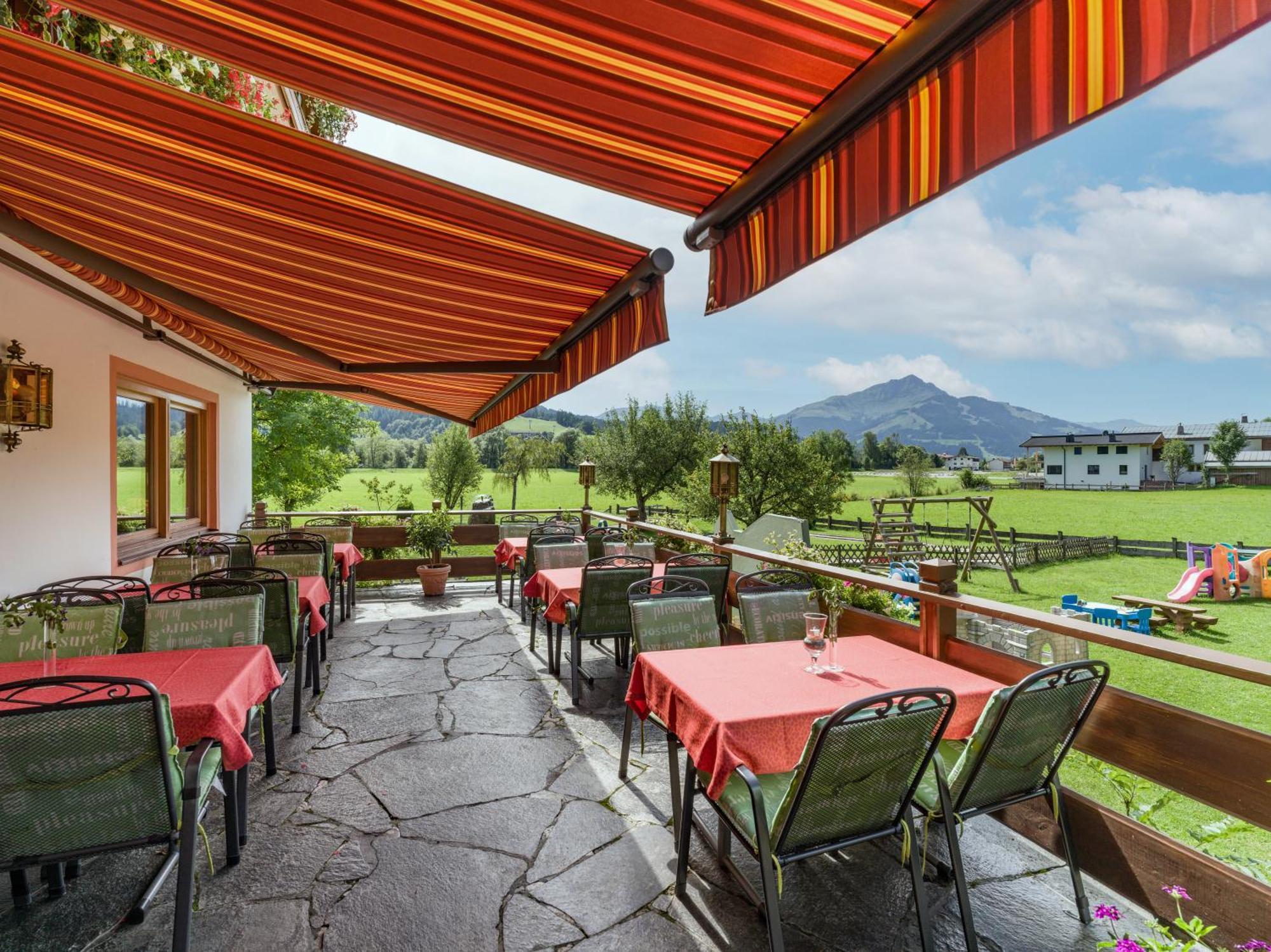 Hotel Neuwirt Kirchdorf in Tirol Exterior photo