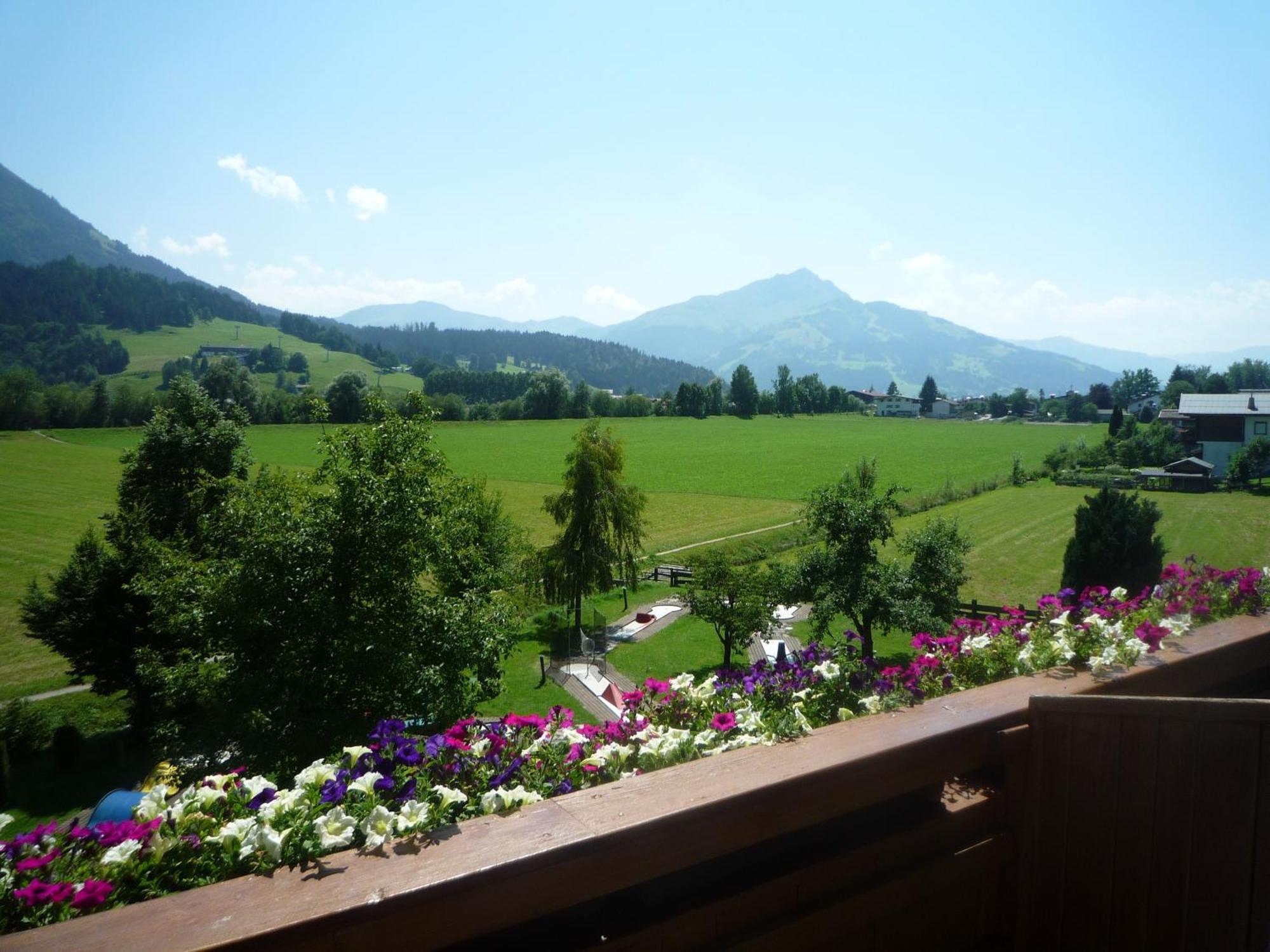 Hotel Neuwirt Kirchdorf in Tirol Exterior photo