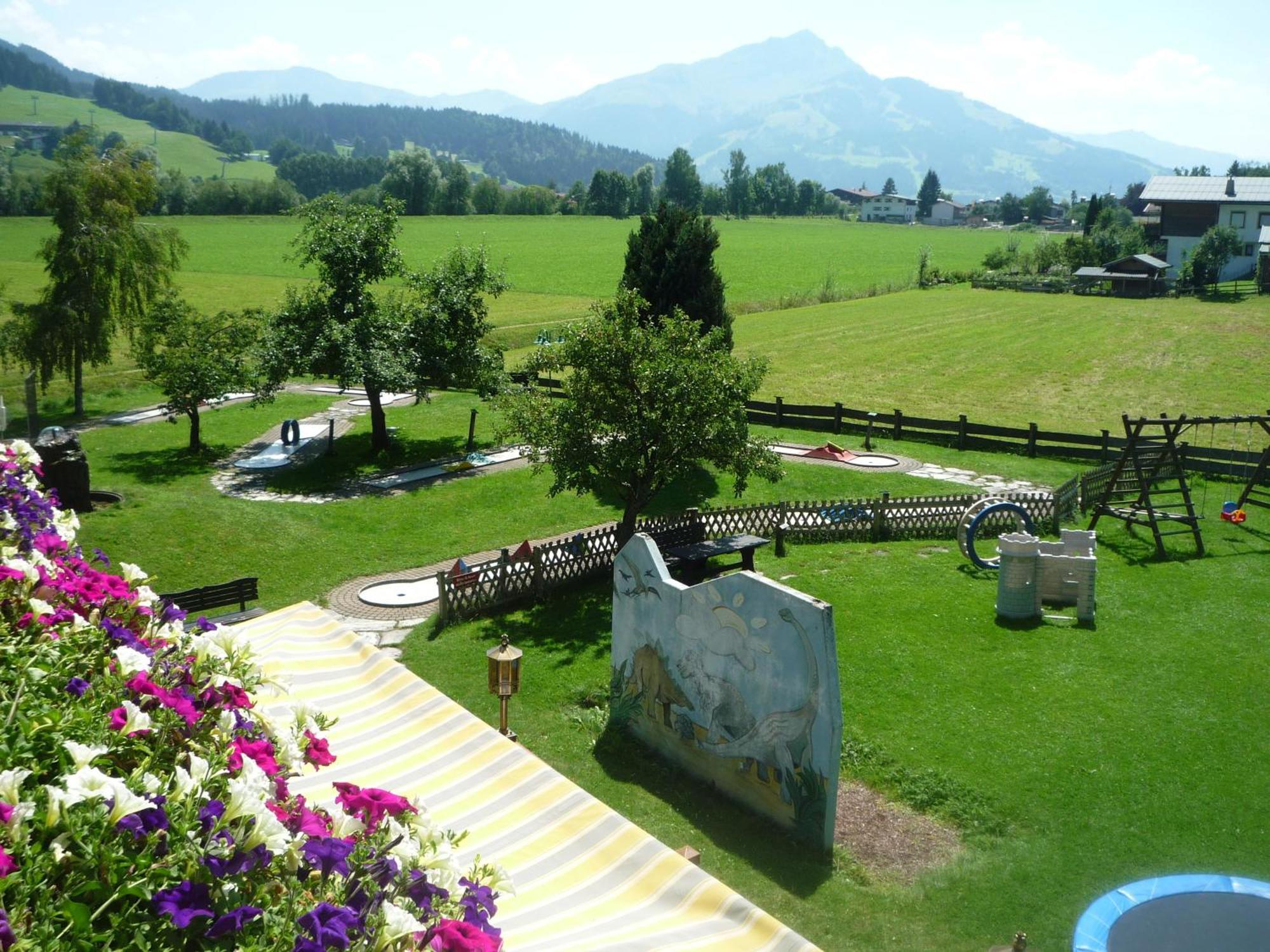 Hotel Neuwirt Kirchdorf in Tirol Exterior photo