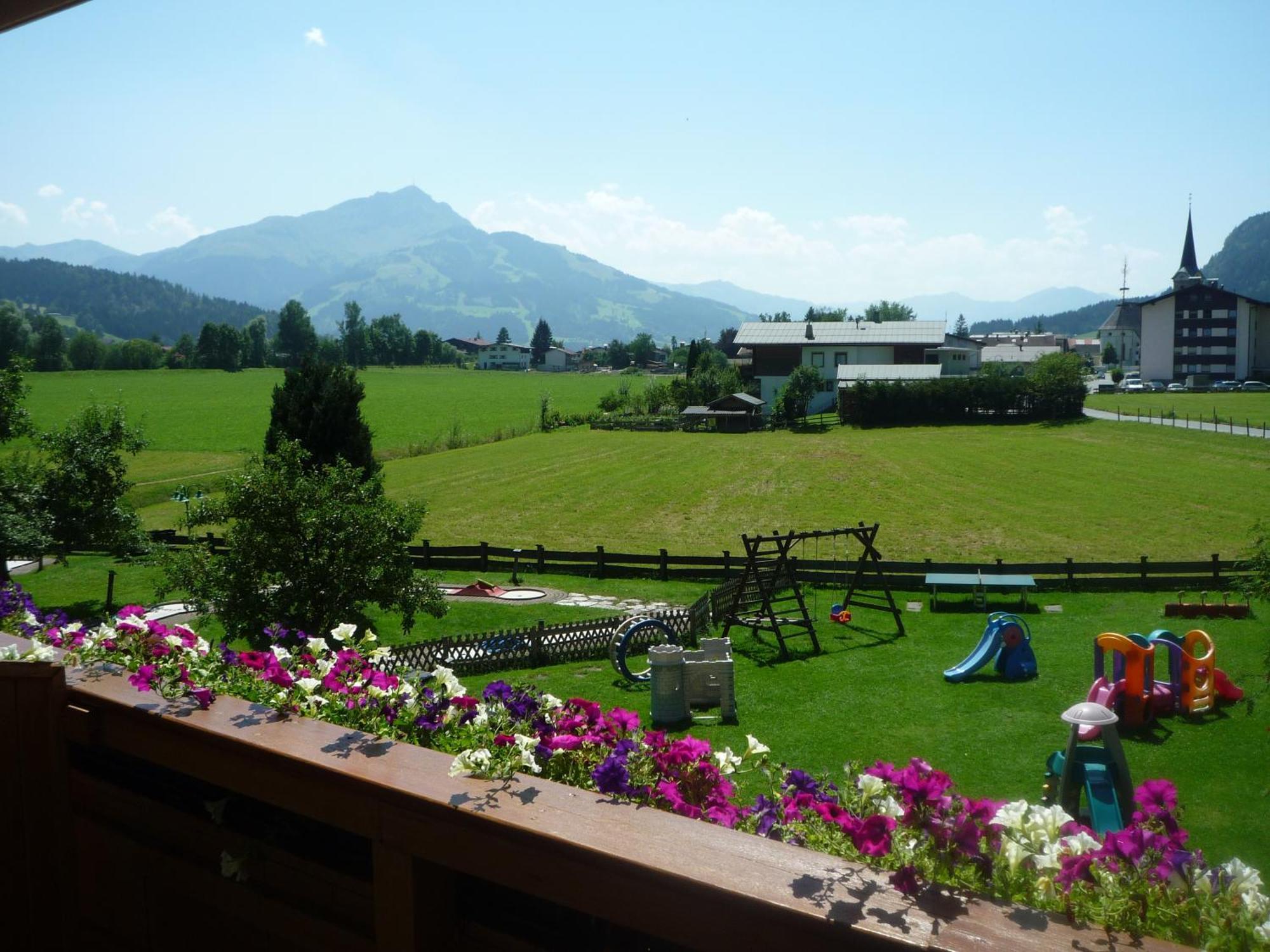 Hotel Neuwirt Kirchdorf in Tirol Exterior photo